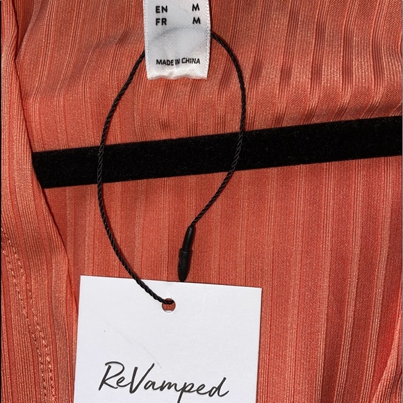 🔸REVAMPED - 3-Piece Orange Coat and Outfit - Picture 8 of 8